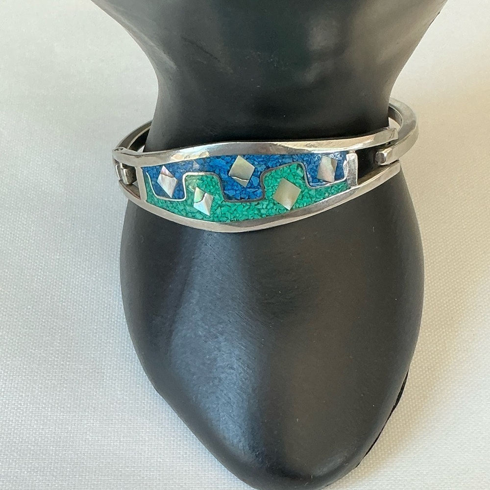 Taxco Sterling Silver Bracelet with Mother of Pearl and Crushed Malachite Inlay